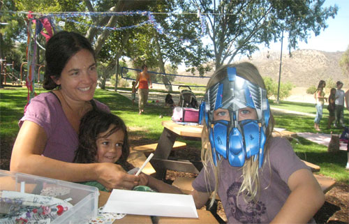 Jennifer & Drake take a Break while Draven the transformer entertains